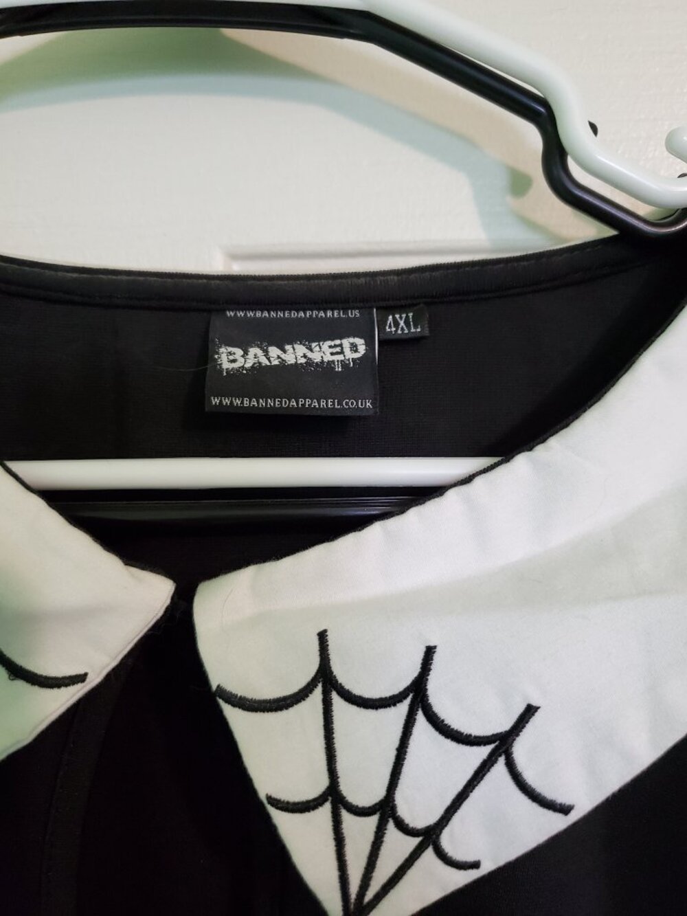 Webs and Collars - Picture 2 of 2